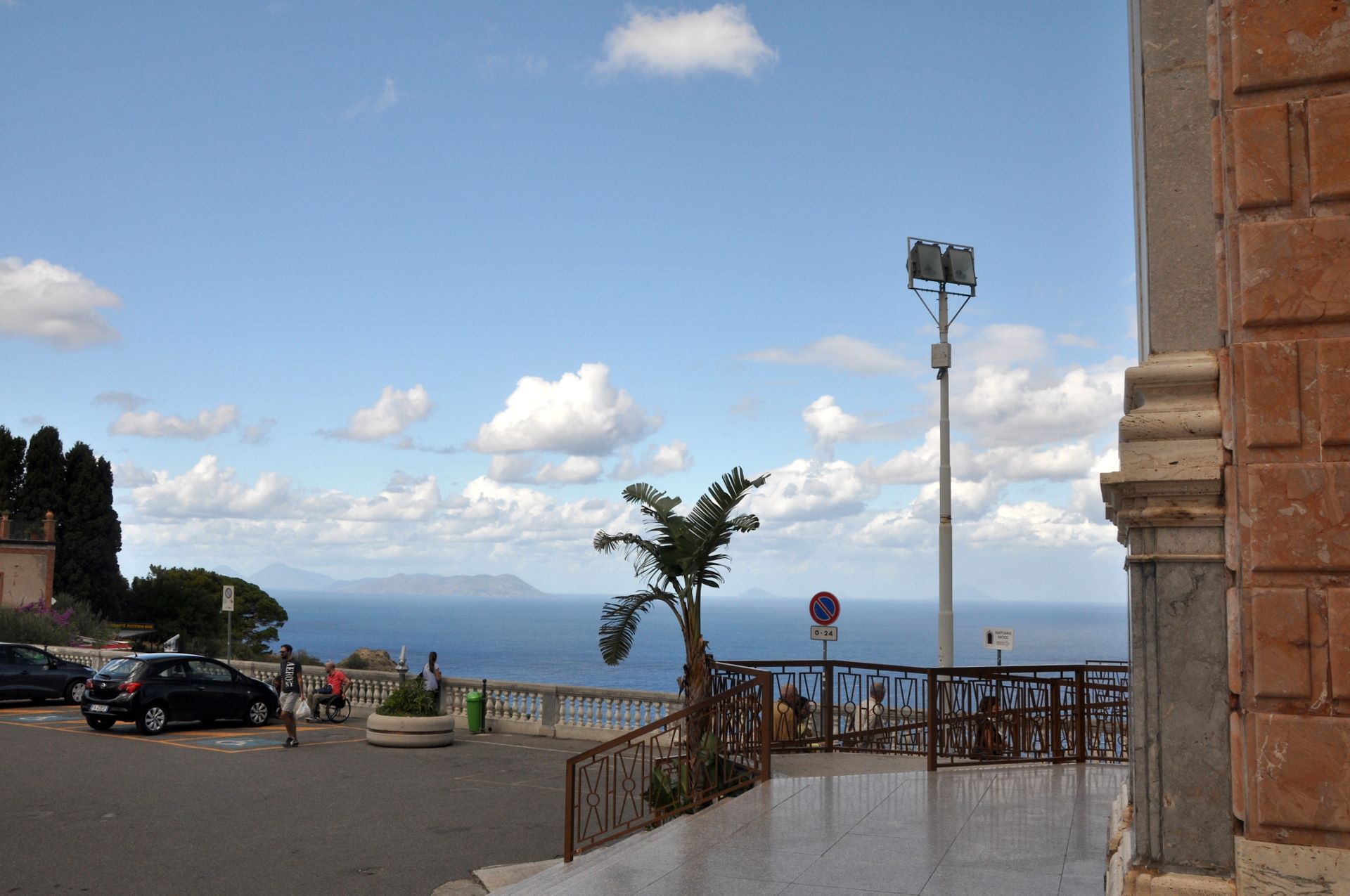Tindari (Photo license: CC BY 2.0)